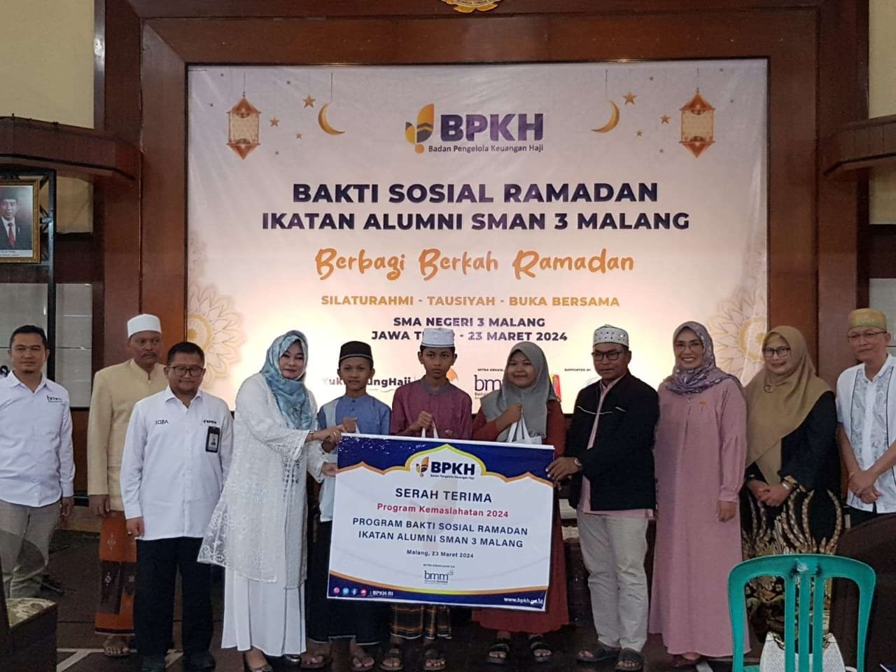 Berkah Ramadan Hadir di Malang, BPKH Beri Bantuan Paket Sembako Hingga Operasi Katarak Gratis